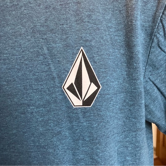 Men’s Volcom t-shirt - Picture 3 of 5